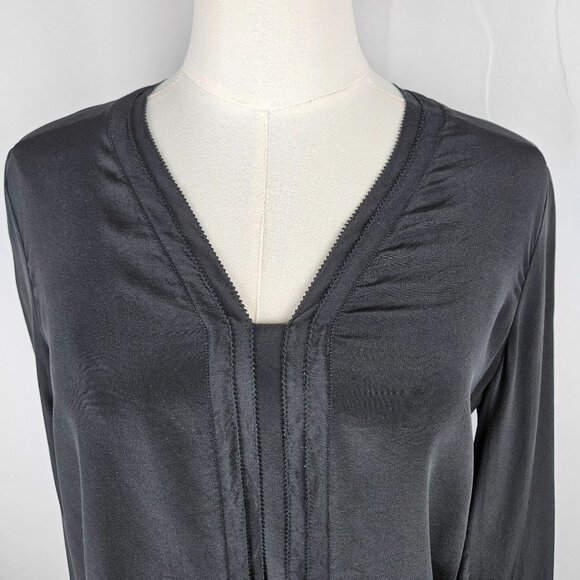 Vince Silk Blouse Small Picot Edge V-Neck Black Long Sleeve Quiet Luxury Career - Picture 3 of 11